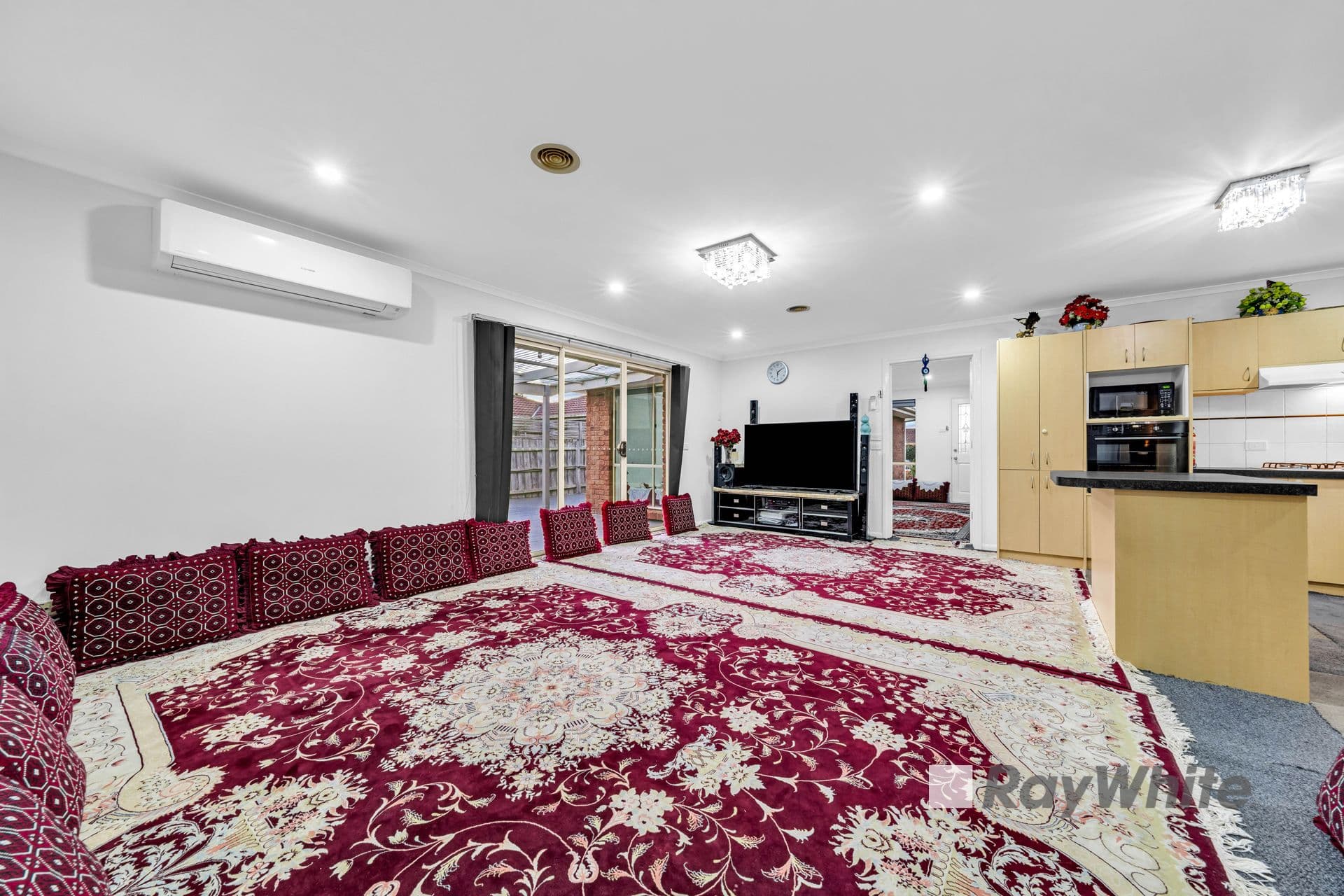 6 Castella Place, Hampton Park VIC 3976, Hampton Park - Thumbnail 5