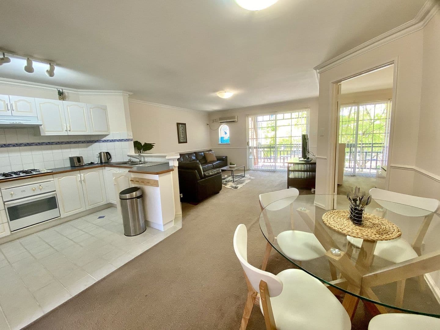 2 Preston Street, Como WA 6152, Como - Thumbnail 6