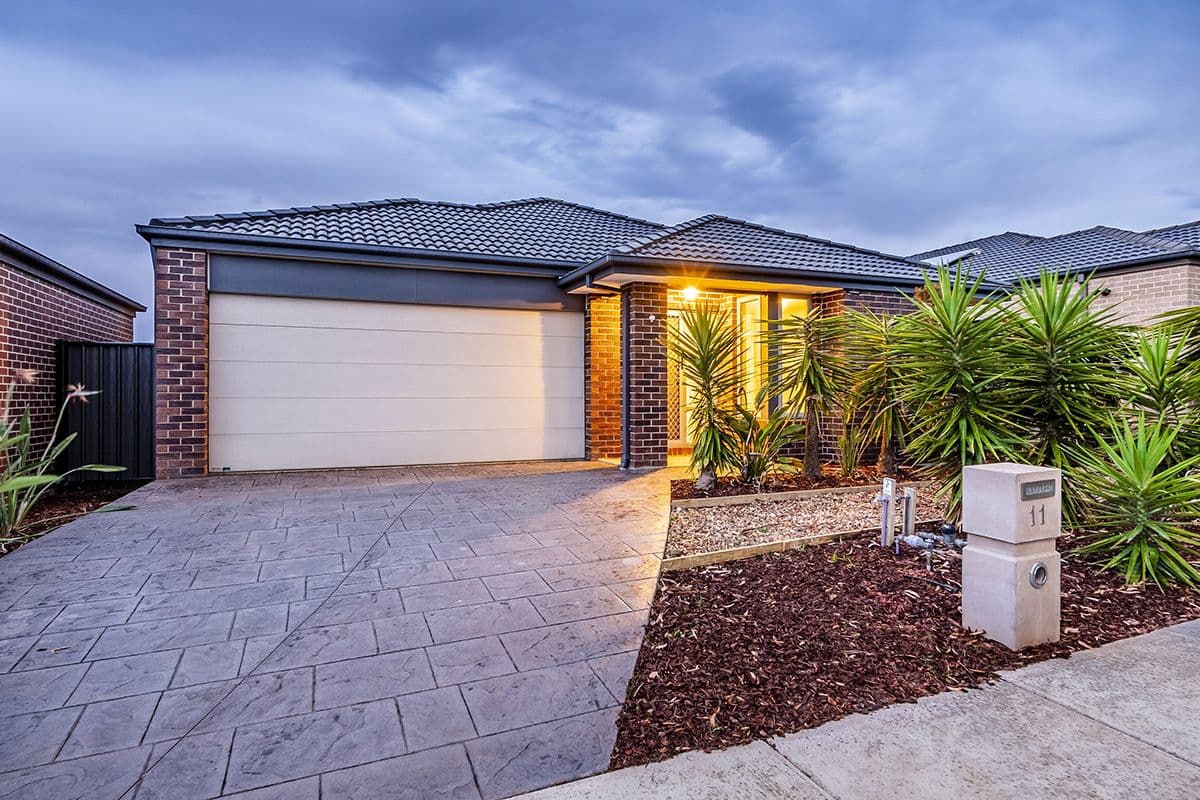 11 Palomino Avenue, Clyde North VIC 3978, Clyde North - Image 1