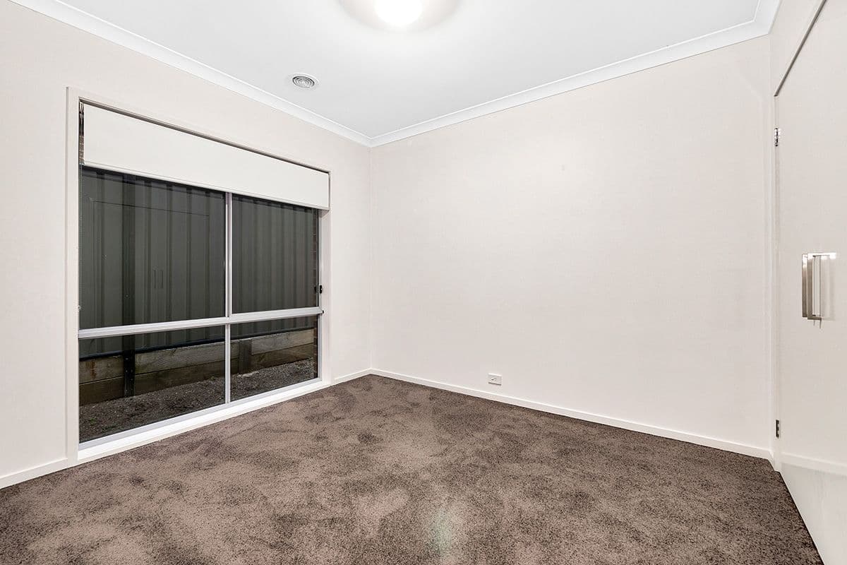 11 Palomino Avenue, Clyde North VIC 3978, Clyde North - Thumbnail 8