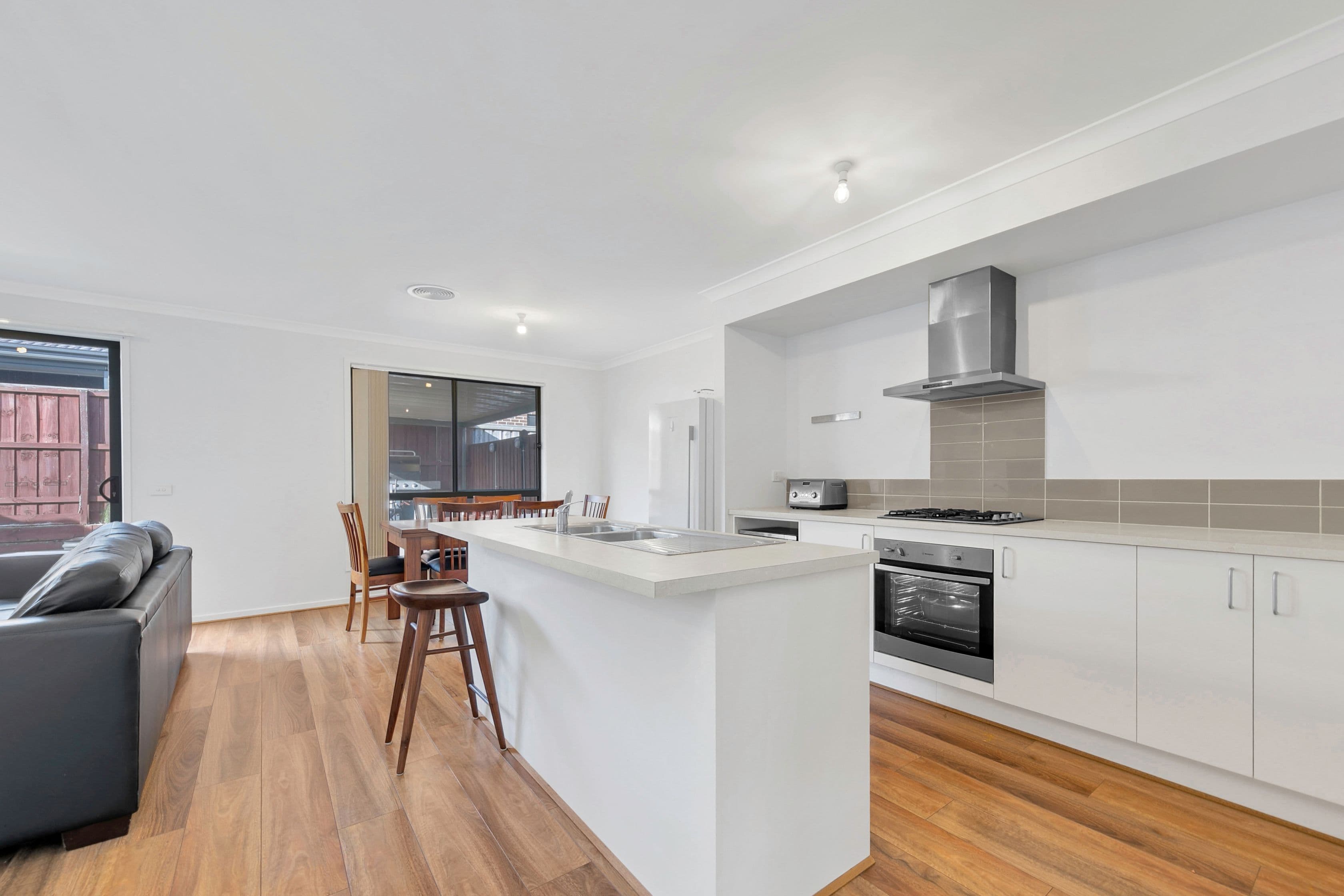 14 Pisa Way, Mernda VIC 3754, Mernda - Thumbnail 3