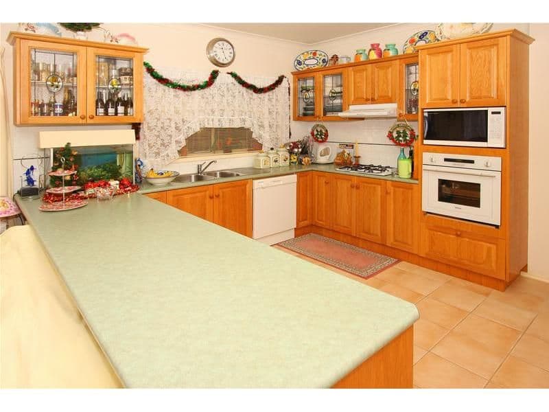 17 Josef Avenue, BUNDOORA VIC 3083, Bundoora - Thumbnail 3