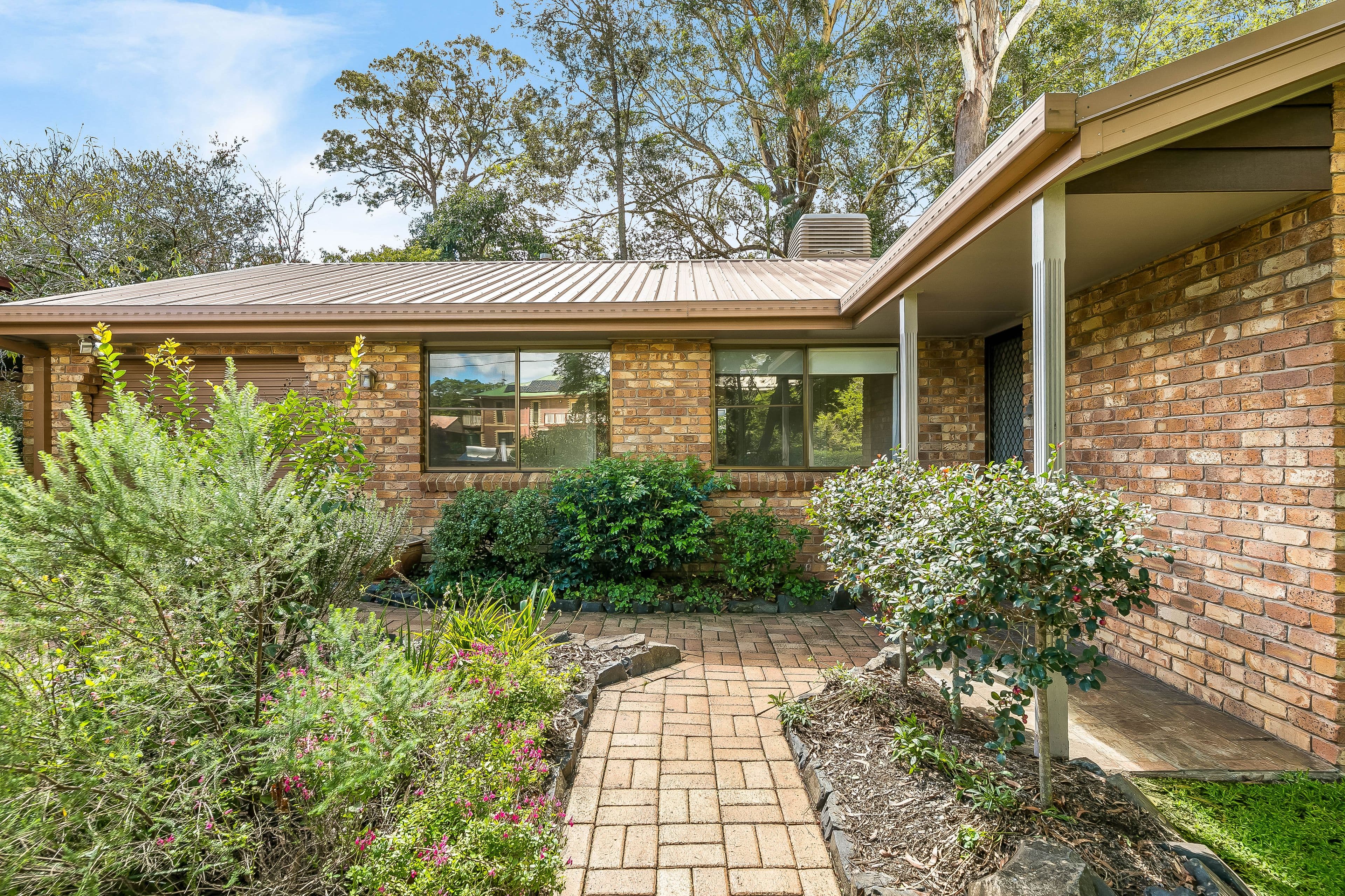 23 Amos Crescent, Mount Lofty QLD 4350, Mount Lofty - Thumbnail 2