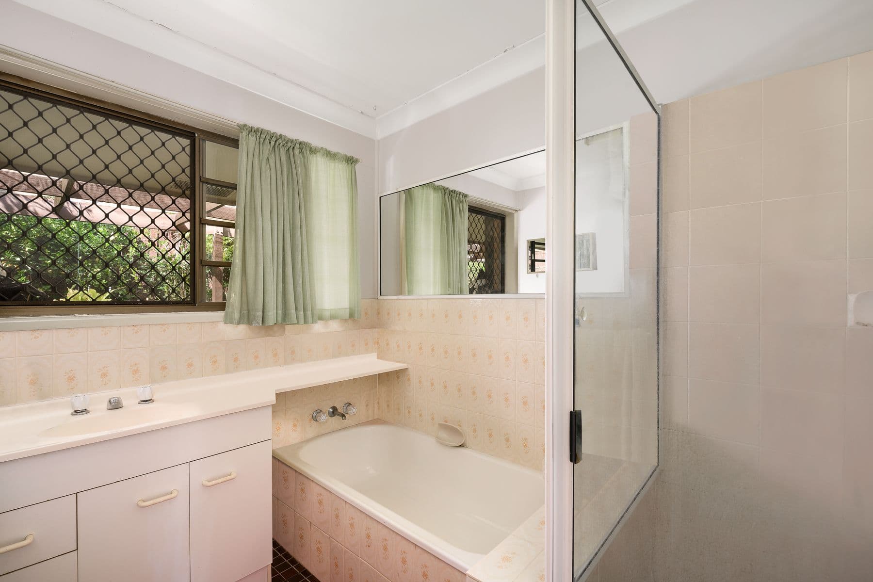 2 Adria Street, Stafford Heights QLD 4053, Stafford Heights - Thumbnail 5
