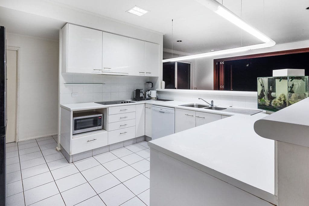 7069 Riverview Crescent, Sanctuary Cove QLD 4212, Sanctuary Cove - Thumbnail 3