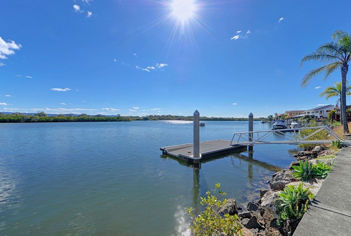 44 Tradewinds Avenue, Paradise Point QLD 4216, Paradise Point - Thumbnail 2