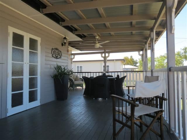 6 Queen Street, ROMA QLD 4455, Roma - Thumbnail 2