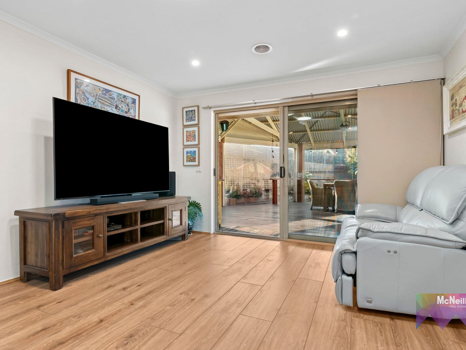 9 Creighton Way, MORNINGTON, Mornington - Thumbnail 4