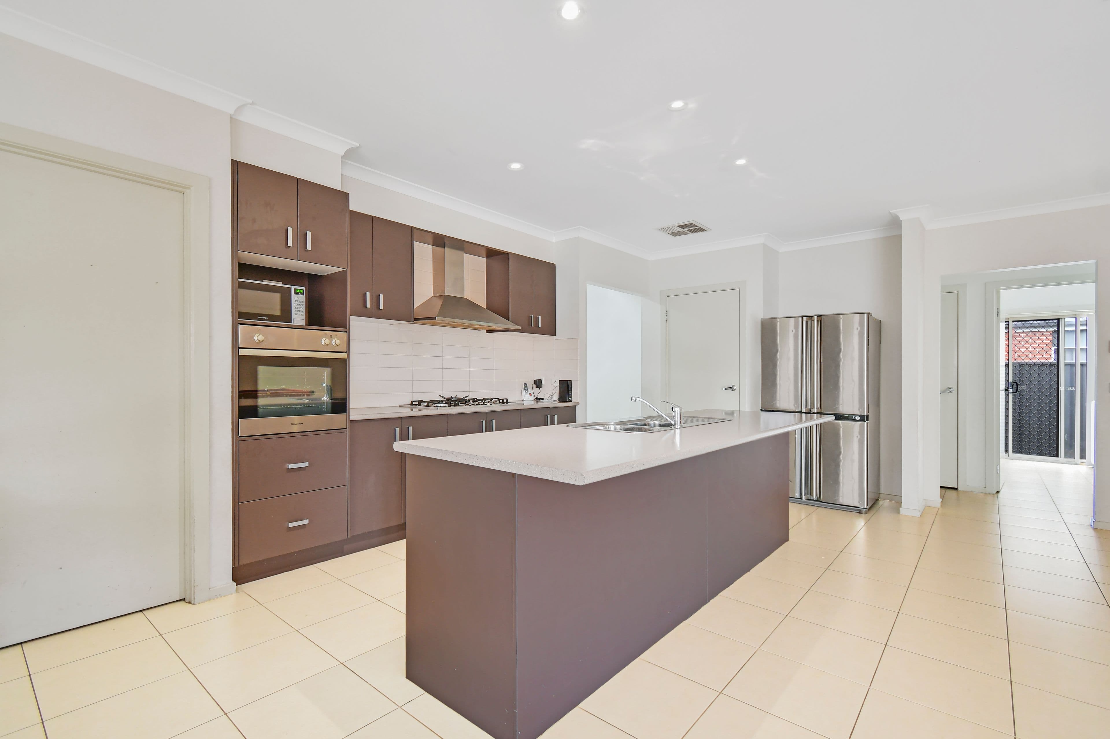 27 Everly Circuit, Pakenham VIC 3810, Pakenham - Thumbnail 4