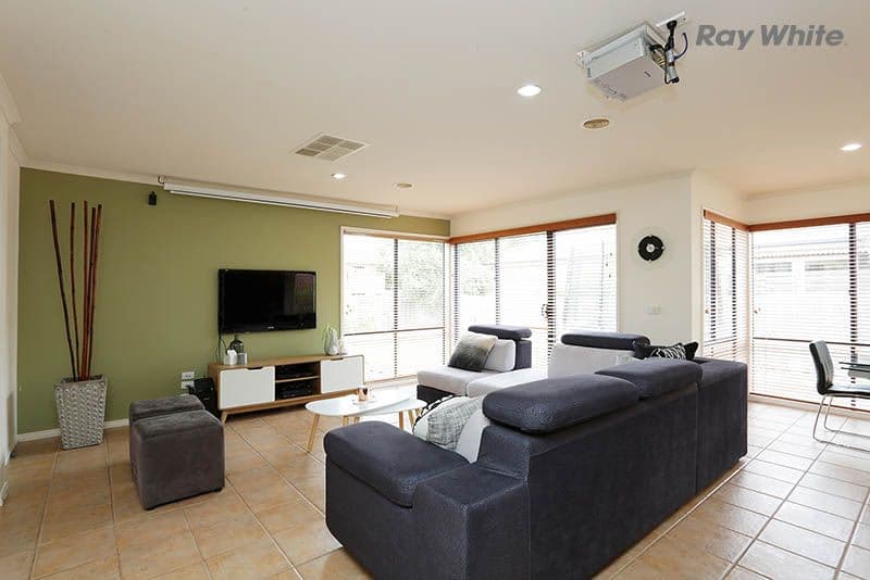 15 Dorrington Street, Point Cook VIC 3030, Point Cook - Thumbnail 4