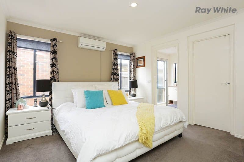 15 Dorrington Street, Point Cook VIC 3030, Point Cook - Thumbnail 7