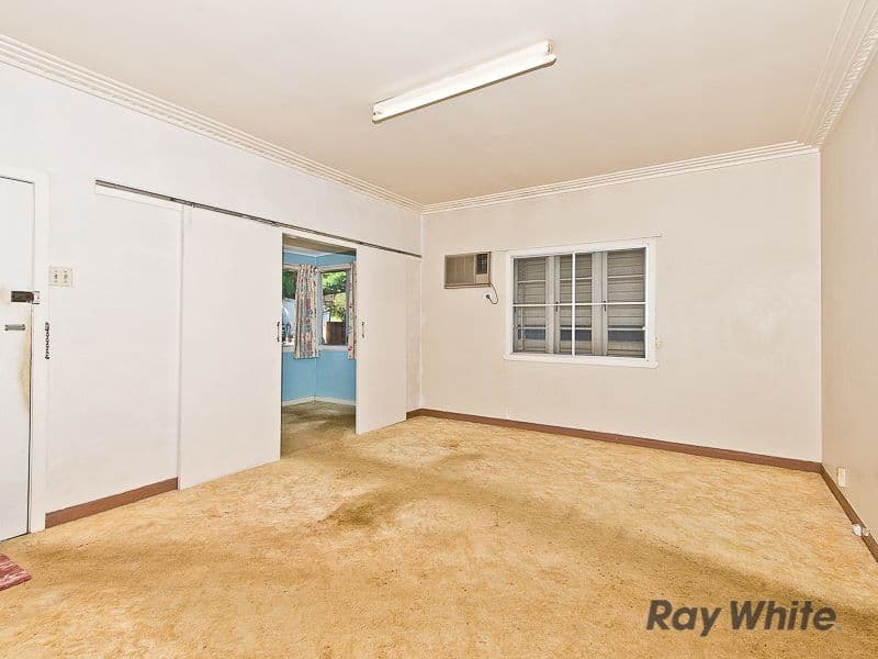 30 Benecia Street, WAVELL HEIGHTS QLD 4012, Wavell Heights - Thumbnail 3