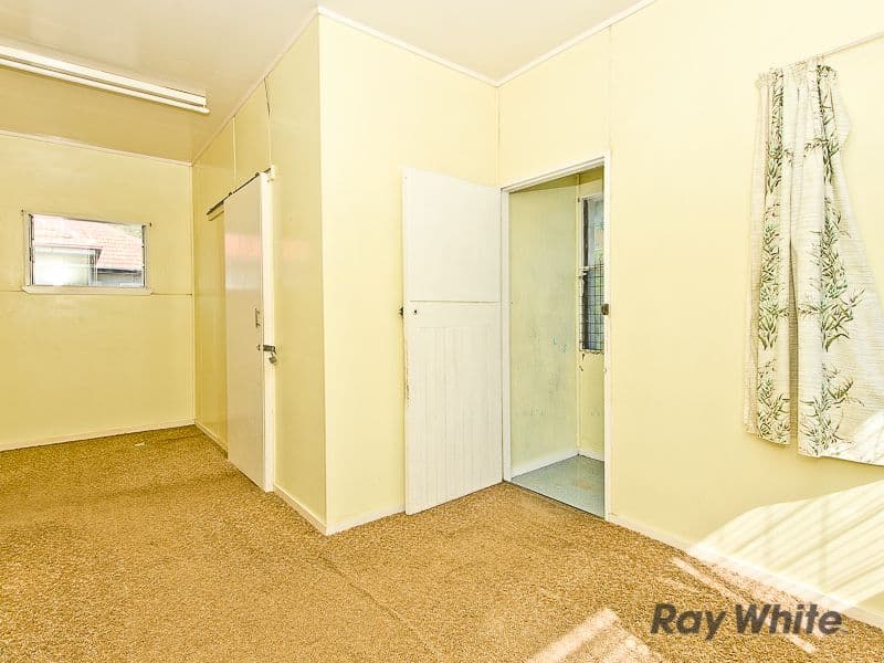 30 Benecia Street, WAVELL HEIGHTS QLD 4012, Wavell Heights - Thumbnail 5