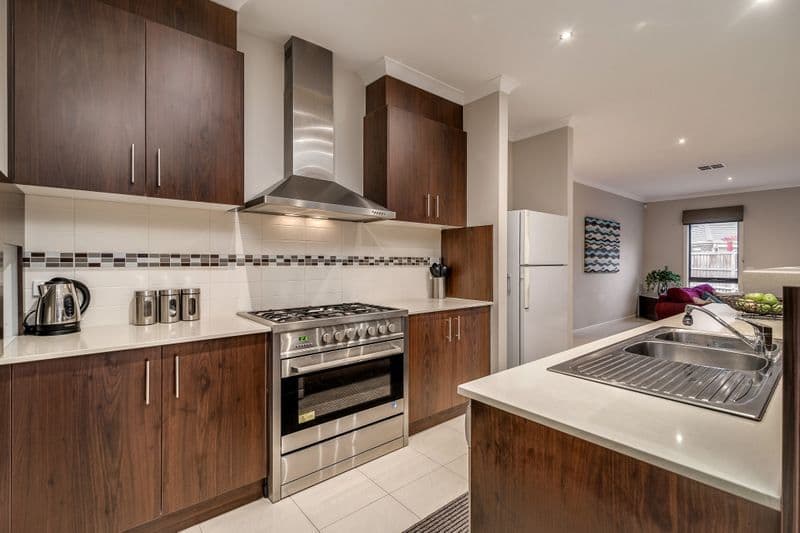 77 Wilton Vale Road, SOUTH MORANG VIC 3752, South Morang - Thumbnail 3