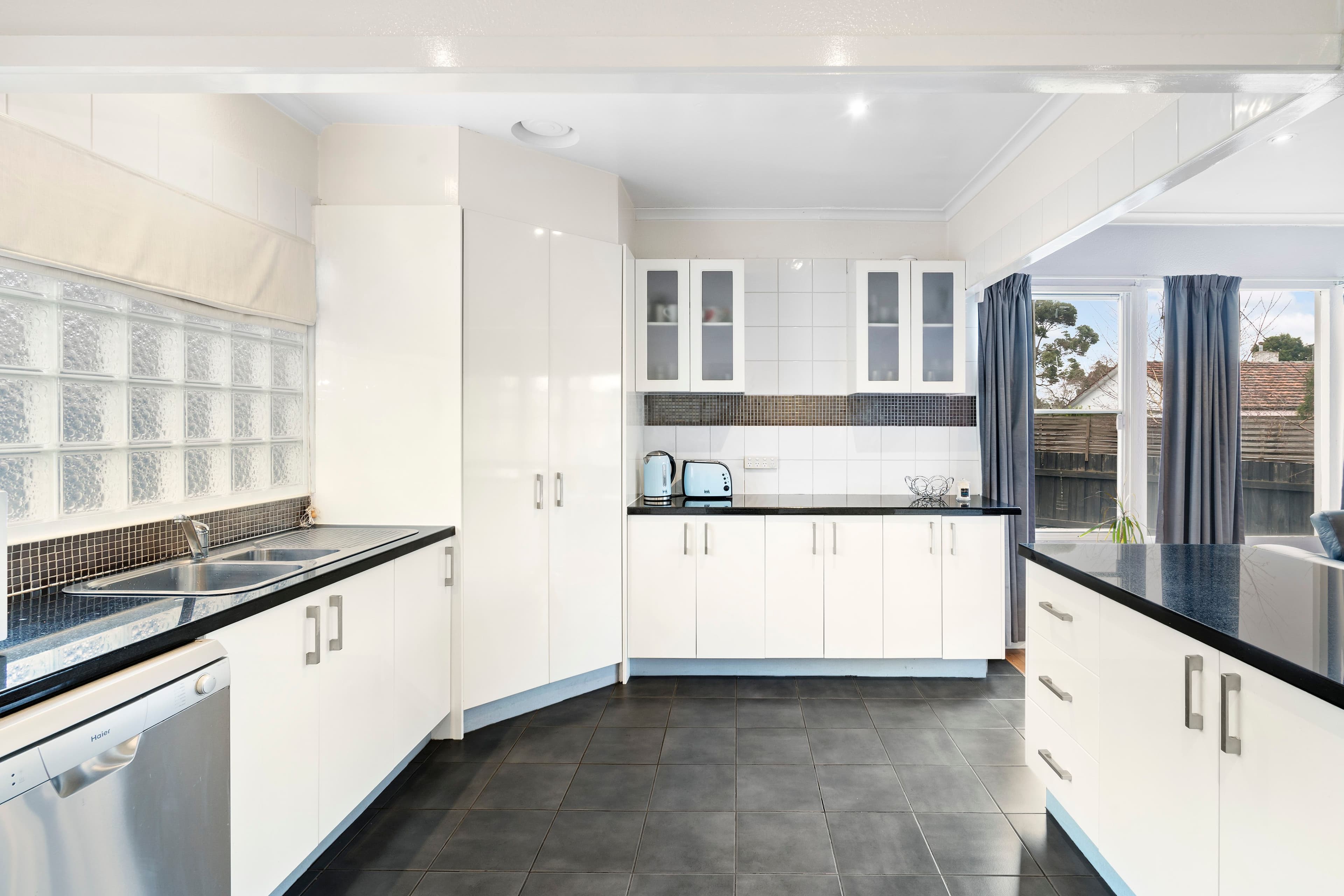 35 Radiata Street, Frankston North VIC 3200, Frankston North - Thumbnail 3