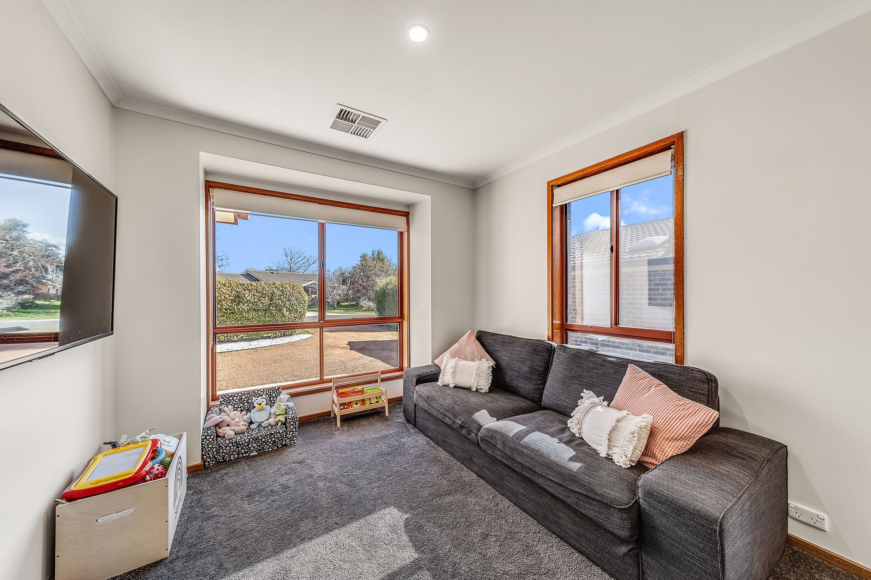 6 Bushby Place, Holt ACT 2615, Holt - Thumbnail 5