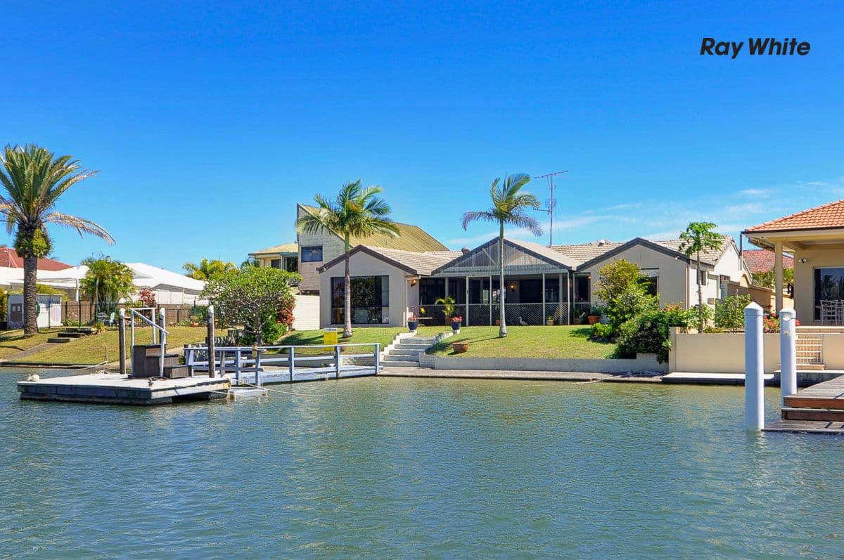14 Hume Parade, Paradise Point QLD 4216, Paradise Point - Thumbnail 2