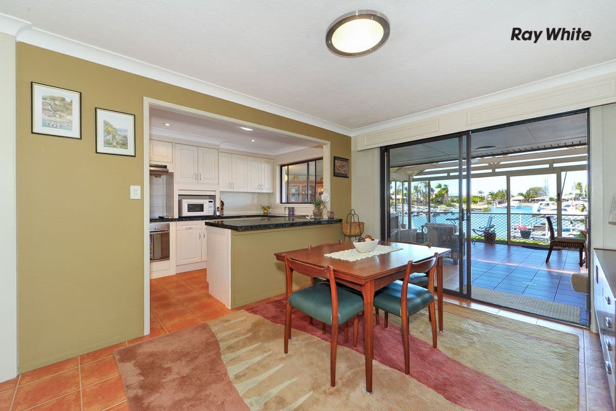14 Hume Parade, Paradise Point QLD 4216, Paradise Point - Thumbnail 8