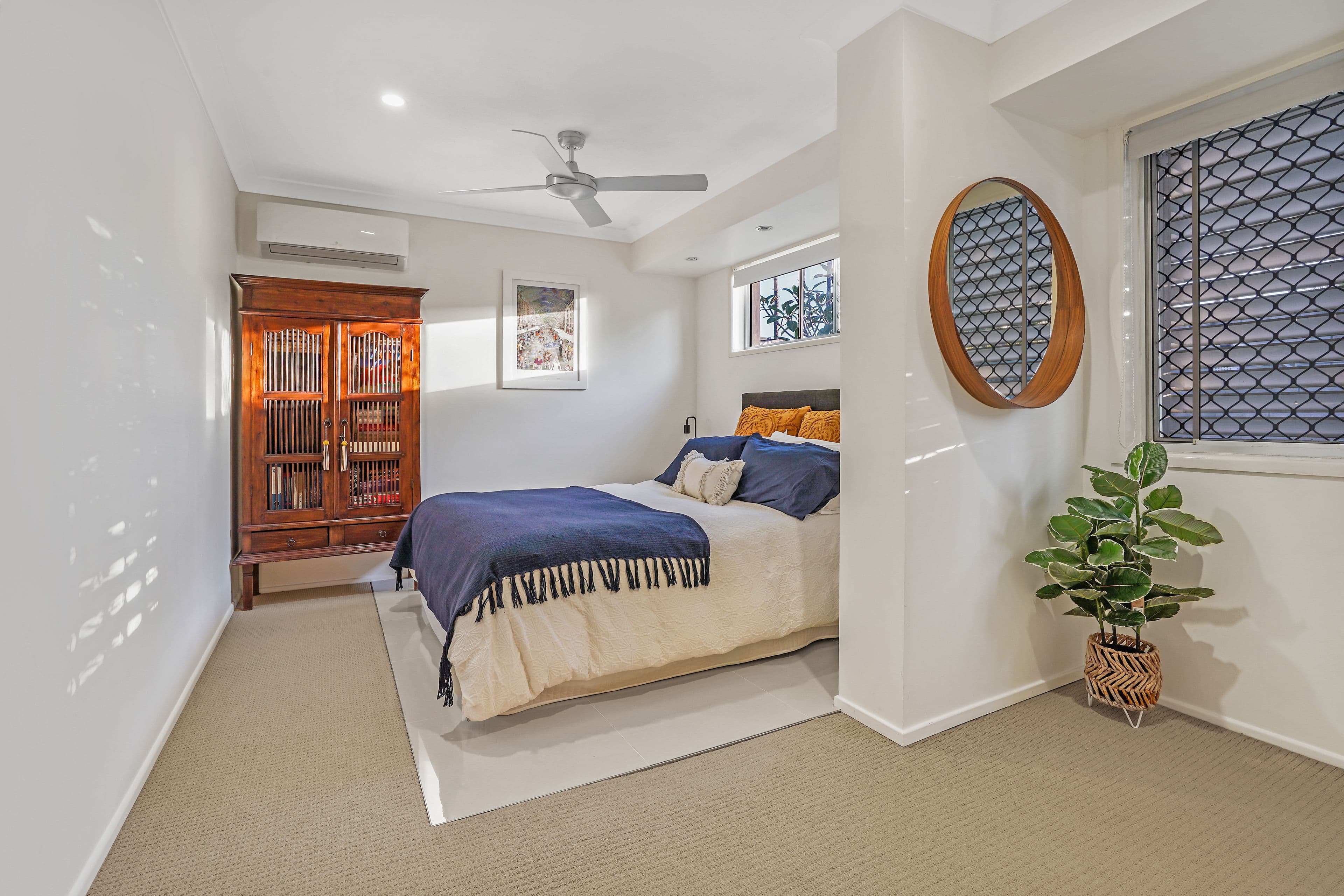 57 Rawlinna Drive, Mermaid Waters QLD 4218, Mermaid Waters - Thumbnail 4