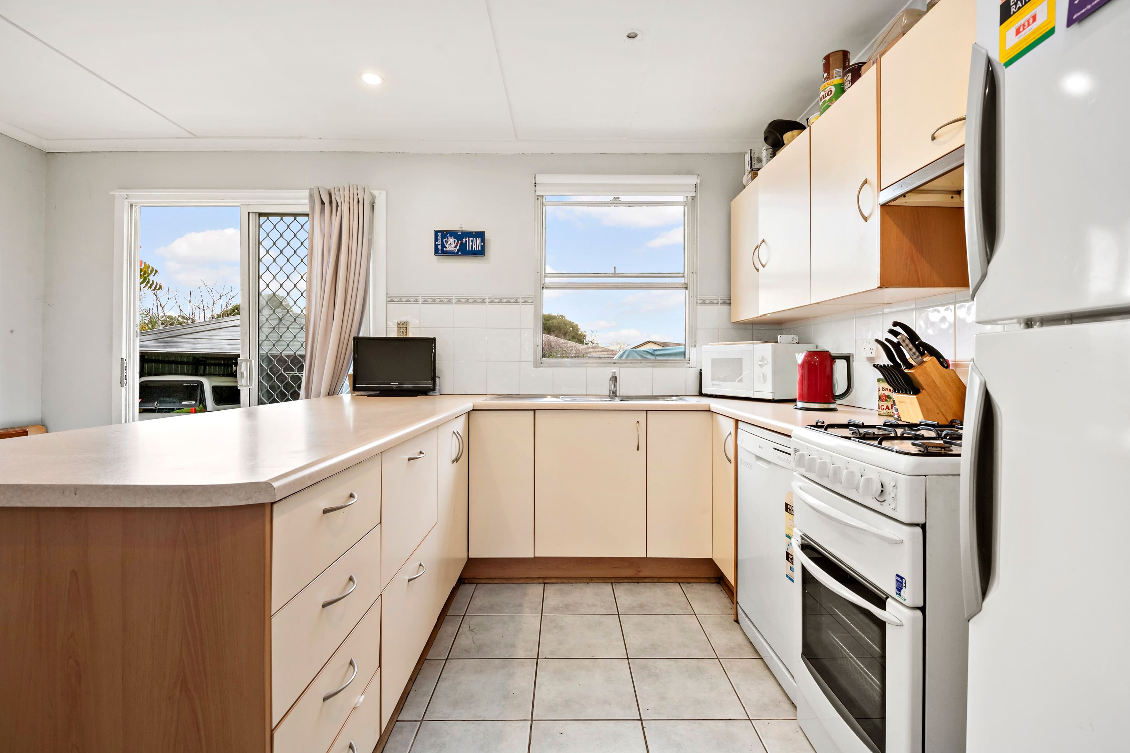 13 Poplar Street, Frankston North VIC 3200, Frankston North - Thumbnail 3