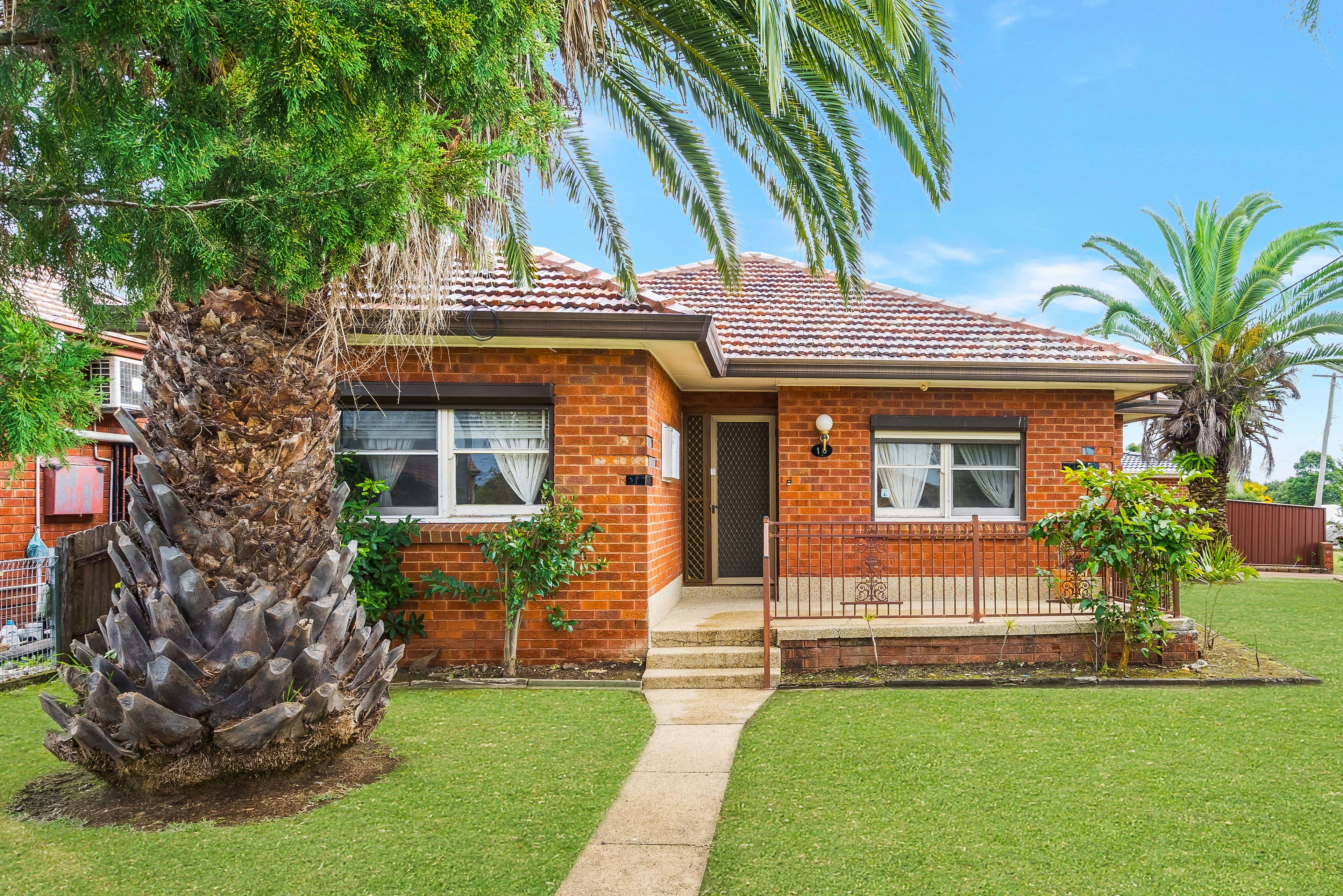 16 Seaman Avenue, Fairfield East NSW 2165, Fairfield East - Image 1