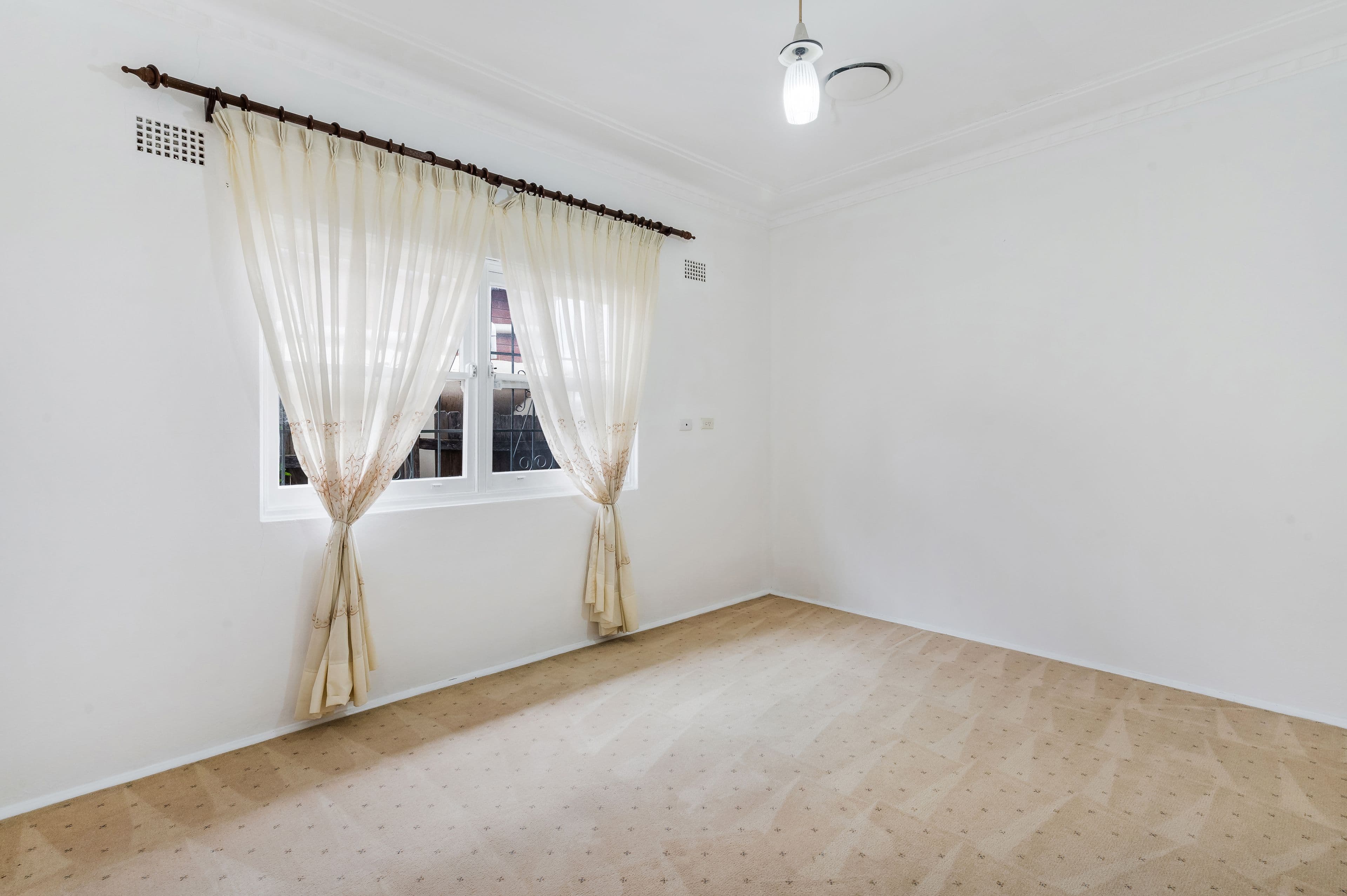 16 Seaman Avenue, Fairfield East NSW 2165, Fairfield East - Thumbnail 8
