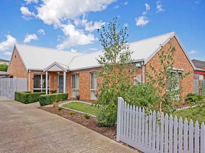21 Meadowvale Drive, GROVEDALE VIC 3216, Grovedale - Image 1