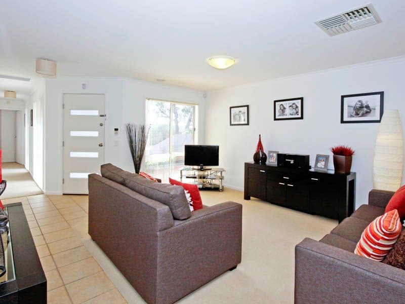 21 Meadowvale Drive, GROVEDALE VIC 3216, Grovedale - Thumbnail 2
