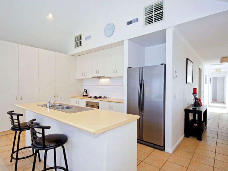 21 Meadowvale Drive, GROVEDALE VIC 3216, Grovedale - Thumbnail 3