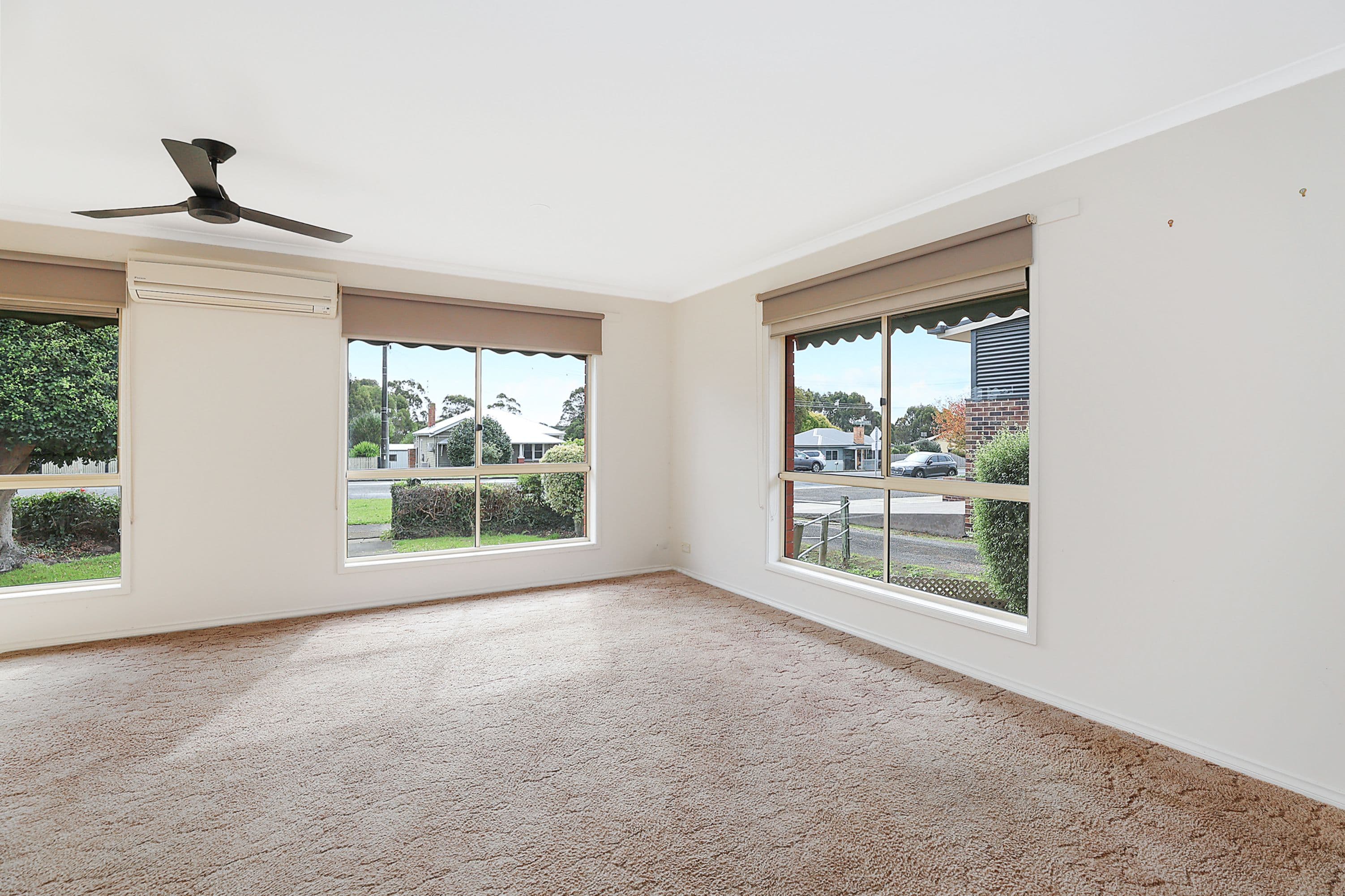 11 Silvester Street, Cobden VIC 3266, Cobden - Thumbnail 3
