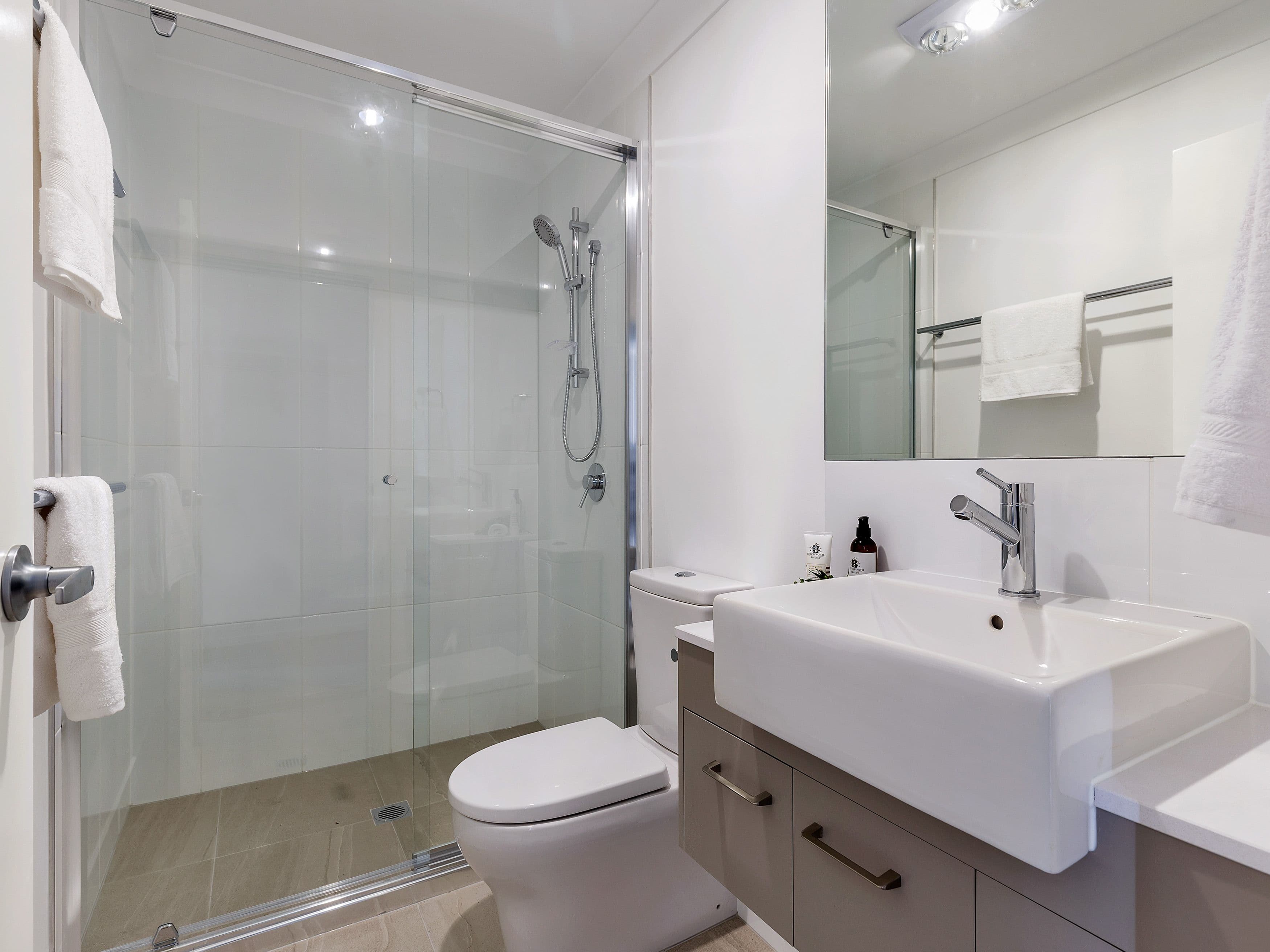 17 Pickwick Street, Cannon Hill QLD 4170, Cannon Hill - Thumbnail 7