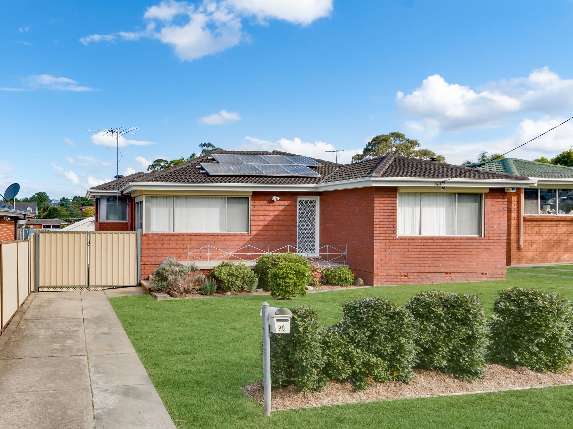 98 Macquarie Avenue, Campbelltown NSW 2560, Campbelltown - Image 1