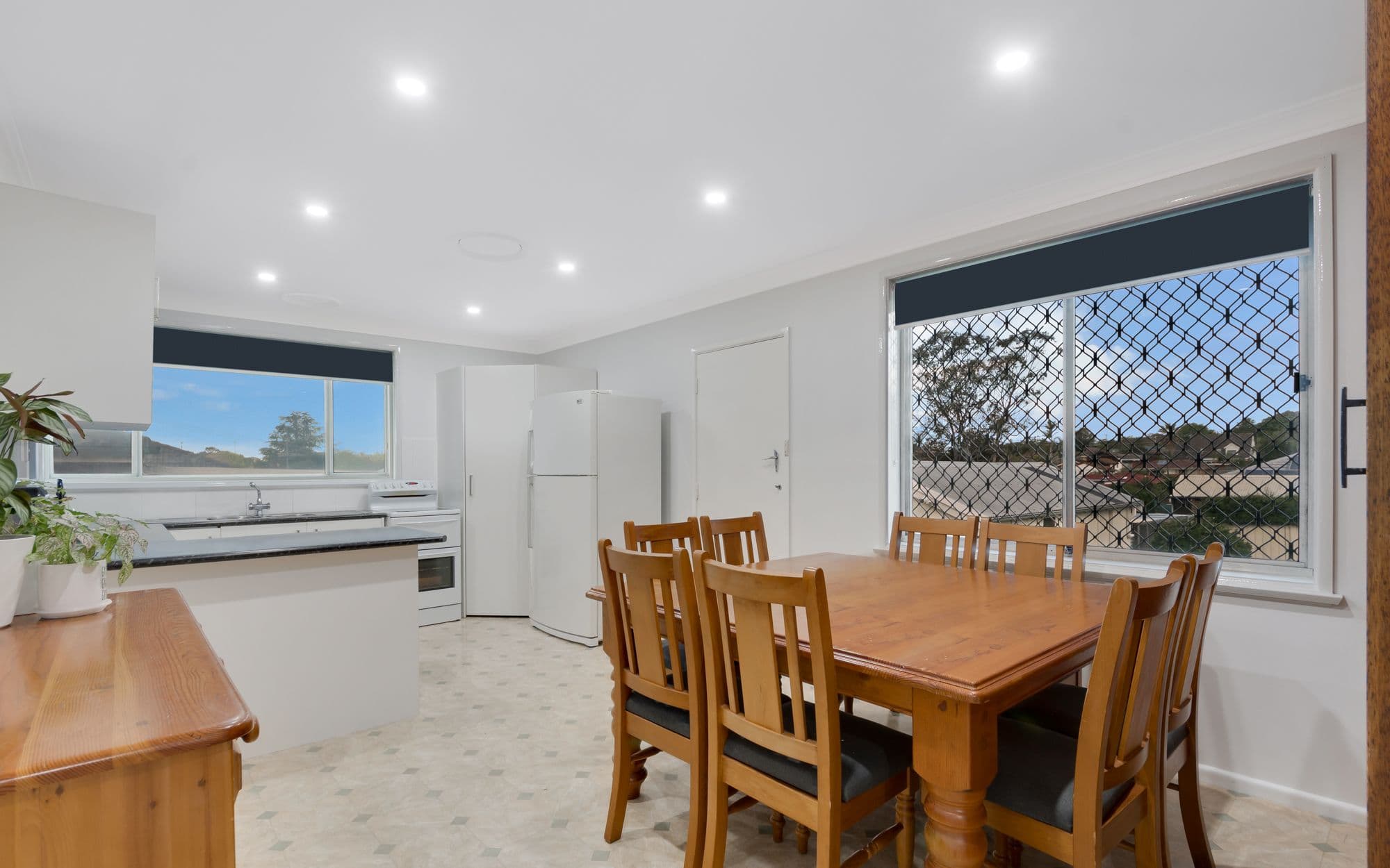 98 Macquarie Avenue, Campbelltown NSW 2560, Campbelltown - Thumbnail 3