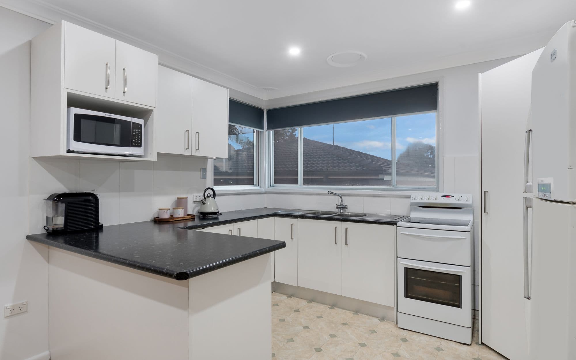 98 Macquarie Avenue, Campbelltown NSW 2560, Campbelltown - Thumbnail 4