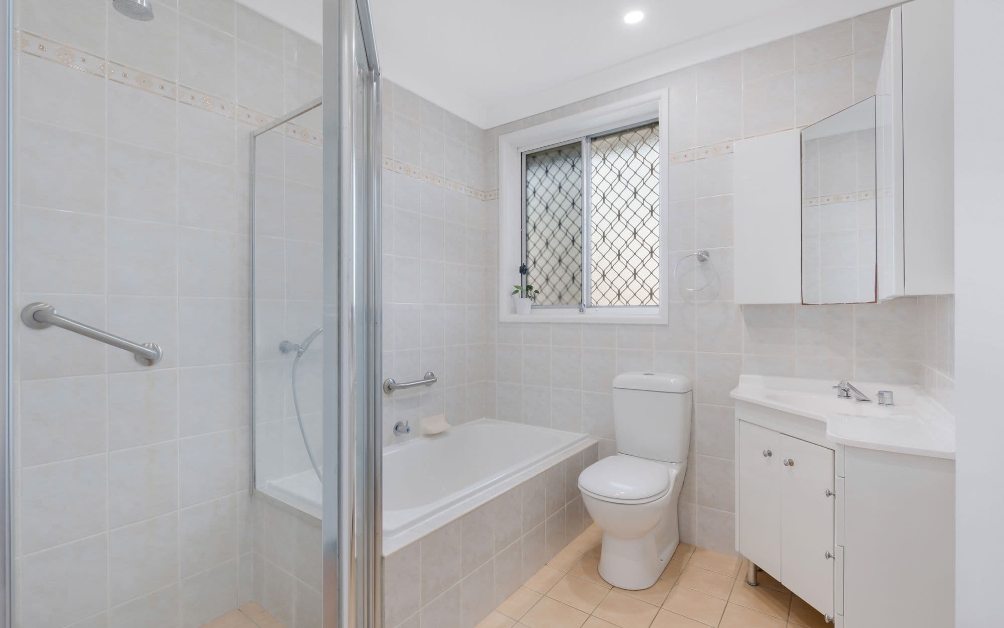 98 Macquarie Avenue, Campbelltown NSW 2560, Campbelltown - Thumbnail 8