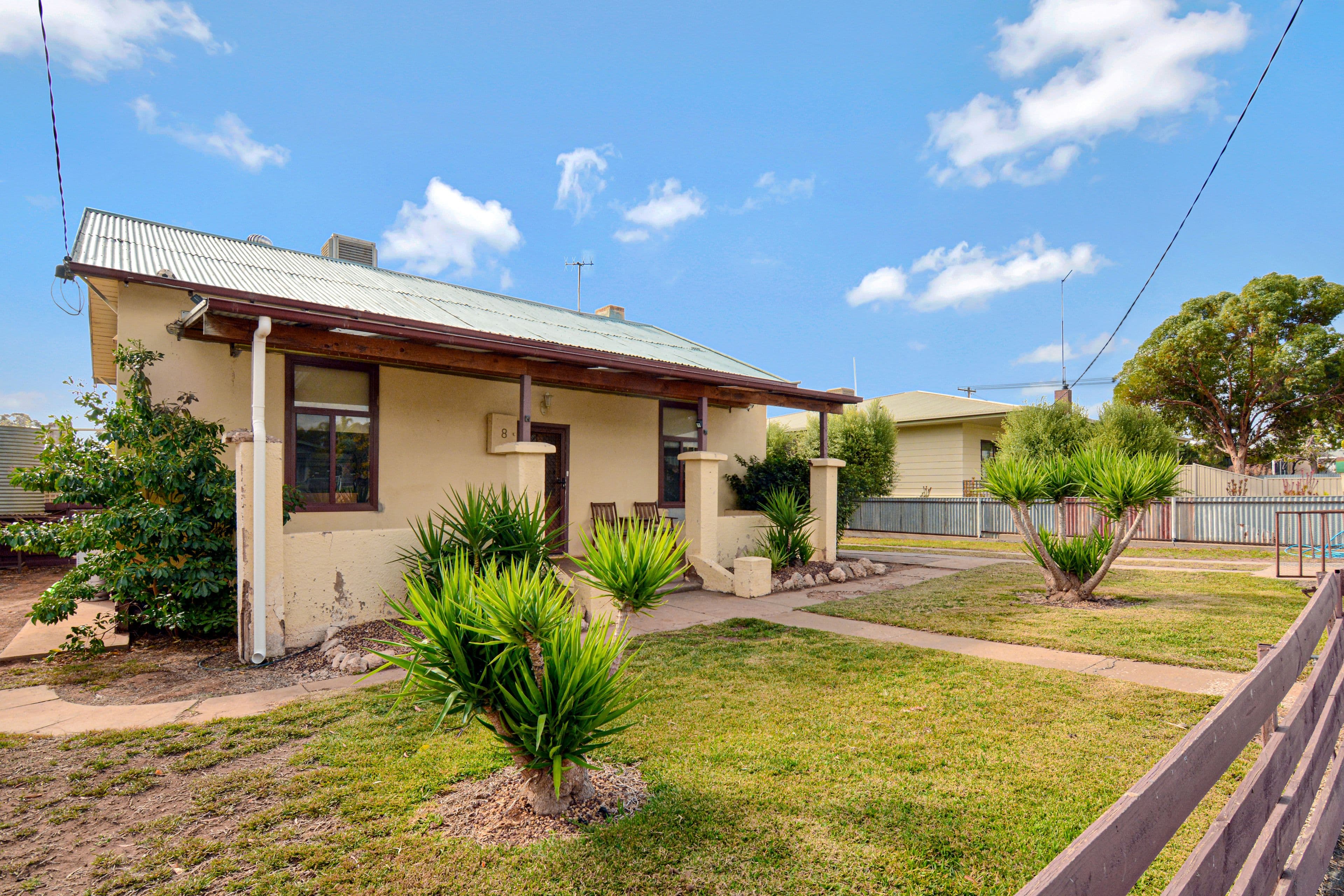 8 Emmett Street, Ouyen VIC 3490, Ouyen - Image 1