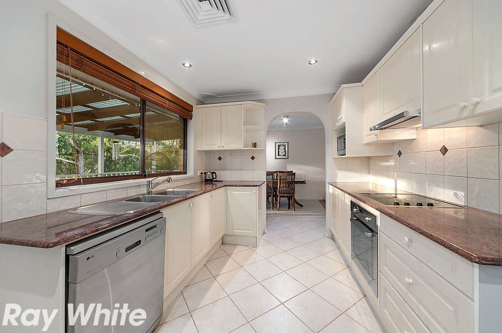 70 Burrandong Crescent, Baulkham Hills - Thumbnail 2