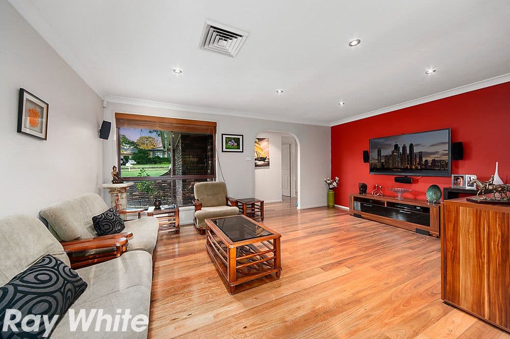 70 Burrandong Crescent, Baulkham Hills - Thumbnail 3