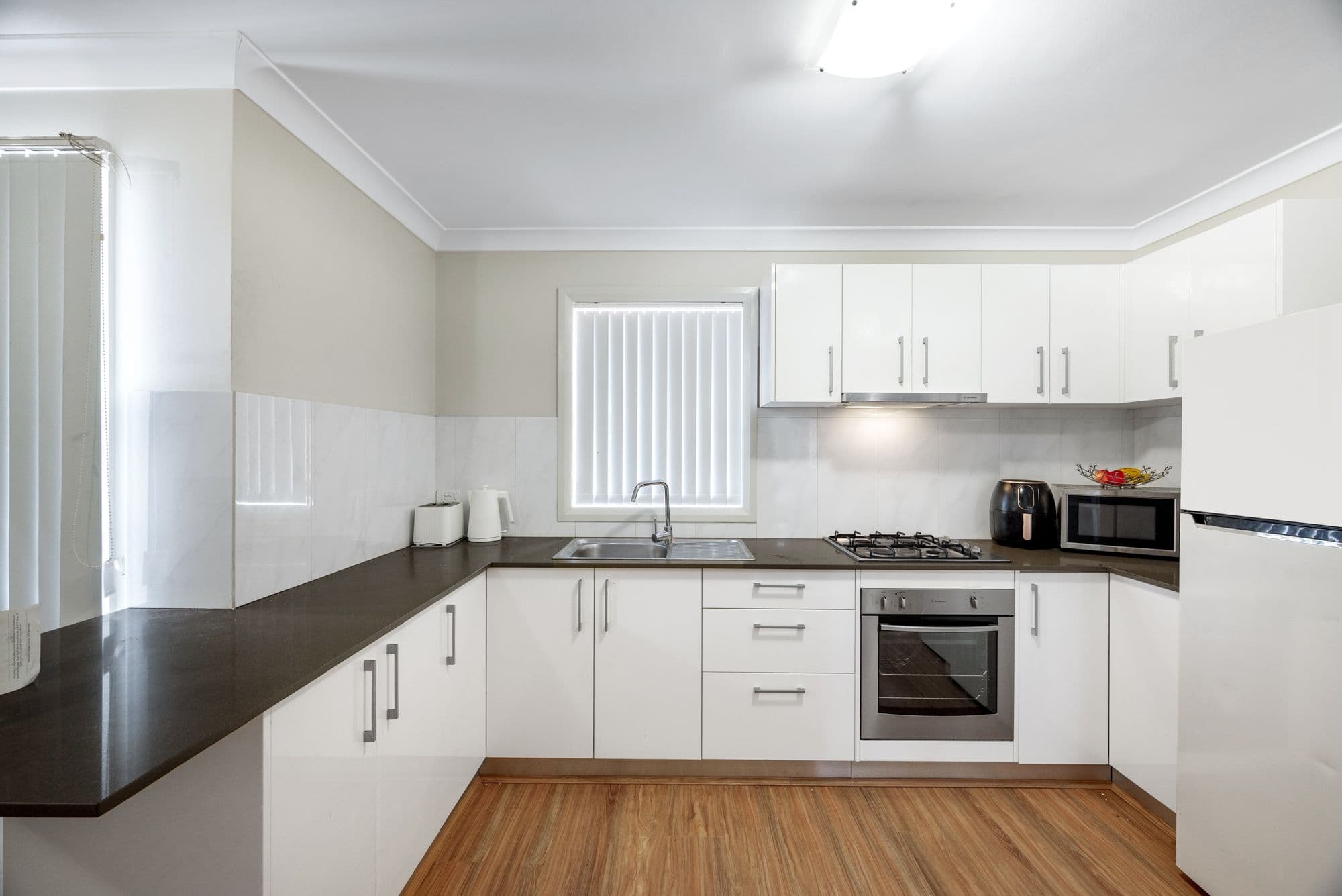 4 Cordelia Street, Rosemeadow NSW 2560, Rosemeadow - Thumbnail 2