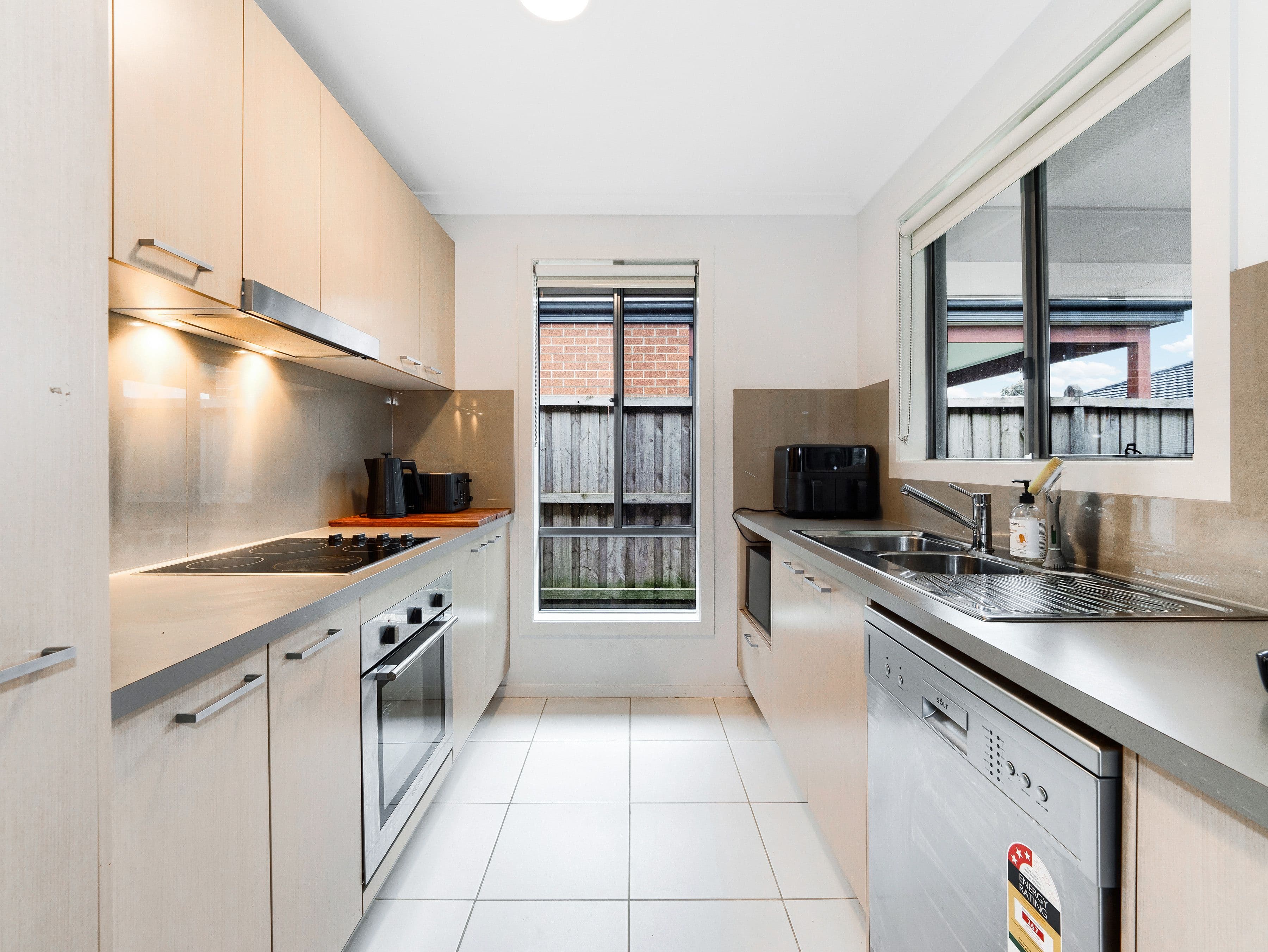 7 Greenglade Way, Cranbourne East VIC 3977, Cranbourne East - Thumbnail 2