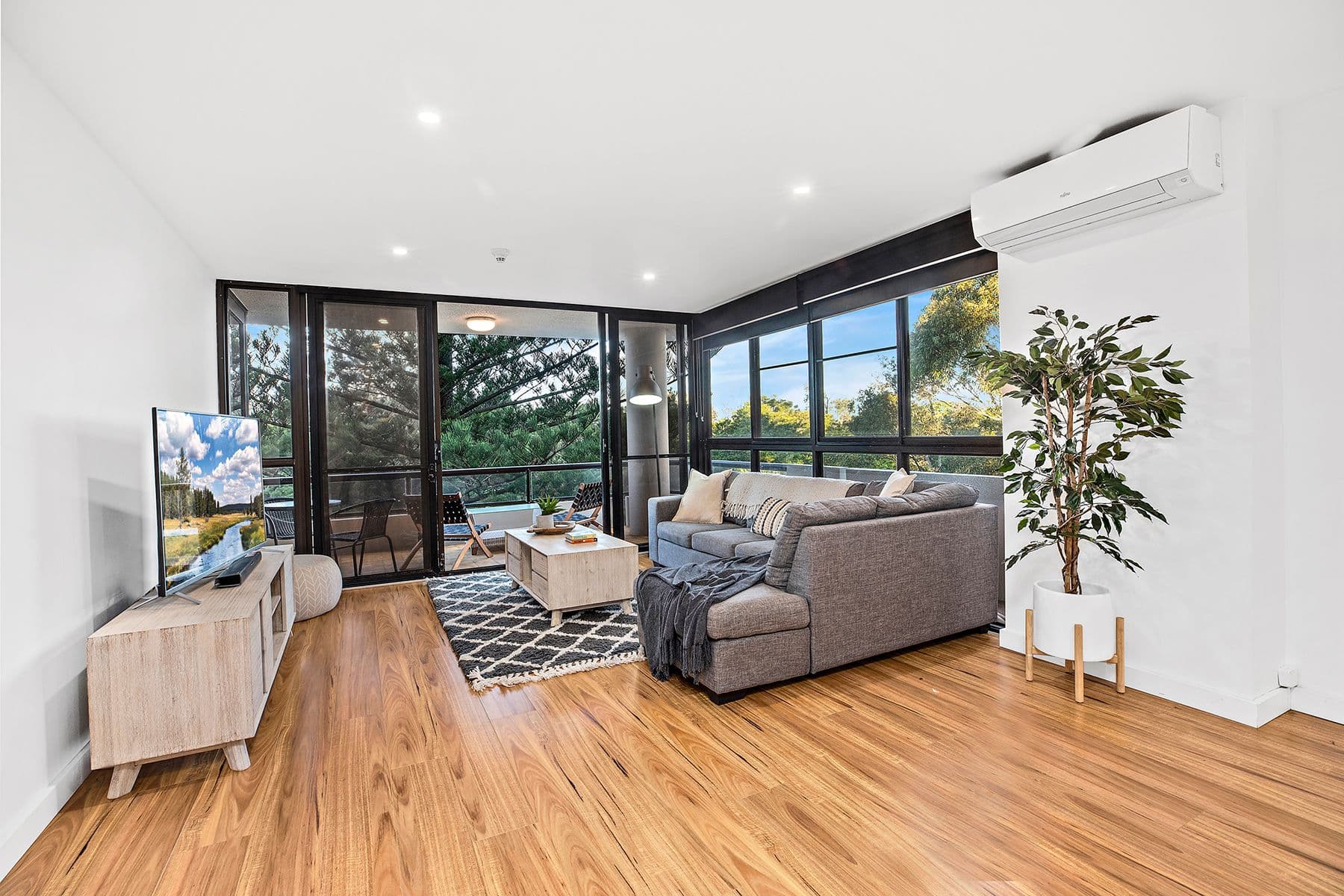 121 Ocean Parade, Coffs Harbour NSW 2450, Coffs Harbour - Thumbnail 2