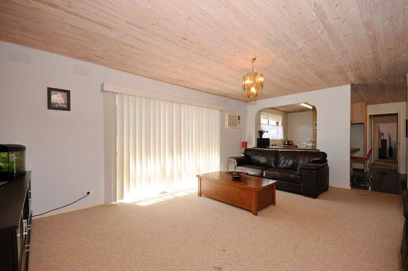 8 Welten Drive, COLDSTREAM VIC 3770, Coldstream - Thumbnail 3