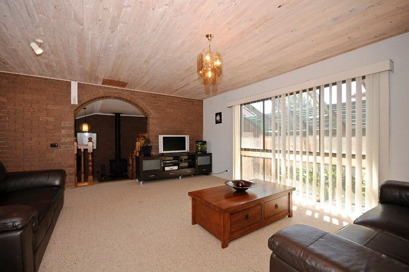 8 Welten Drive, COLDSTREAM VIC 3770, Coldstream - Thumbnail 4