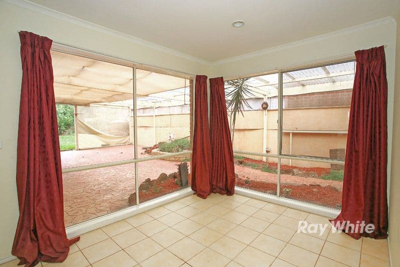 11 Furze Court, CRANBOURNE VIC 3977, Cranbourne West - Thumbnail 8