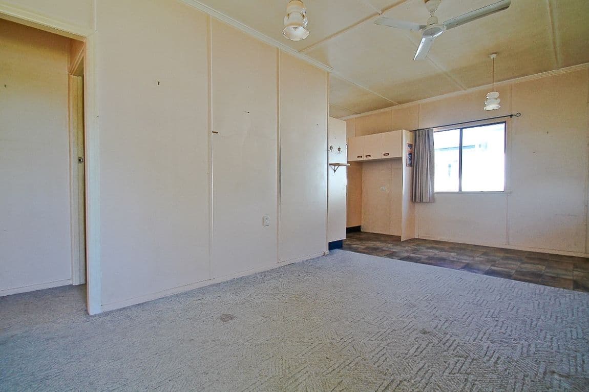 158 Lobb Street, CHURCHILL QLD 4305, Churchill - Thumbnail 4
