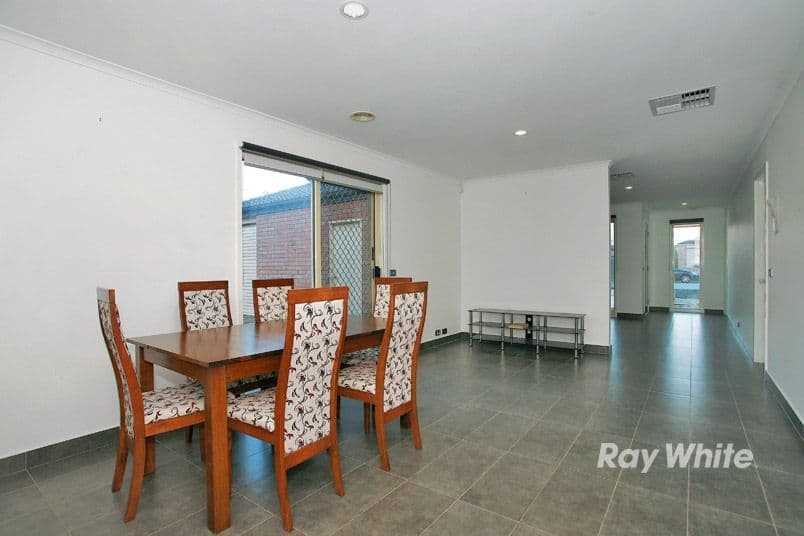 52 Kingdom Drive, CRANBOURNE VIC 3977, Cranbourne - Thumbnail 8