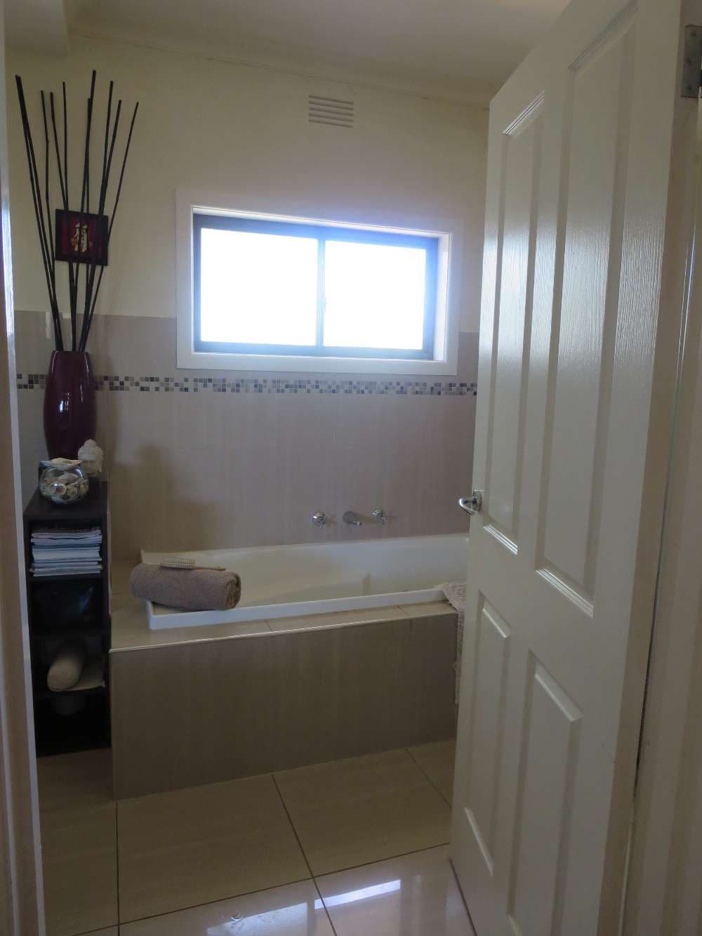 213 Mount Street, EAST ALBURY NSW 2640, East Albury - Thumbnail 3