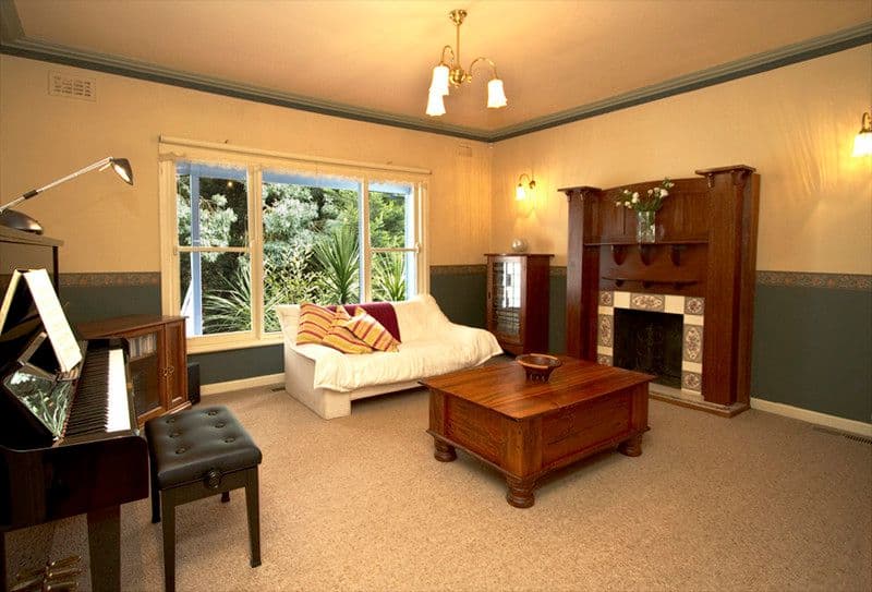 70 St Helena Road, GREENSBOROUGH VIC 3088, Greensborough - Thumbnail 3