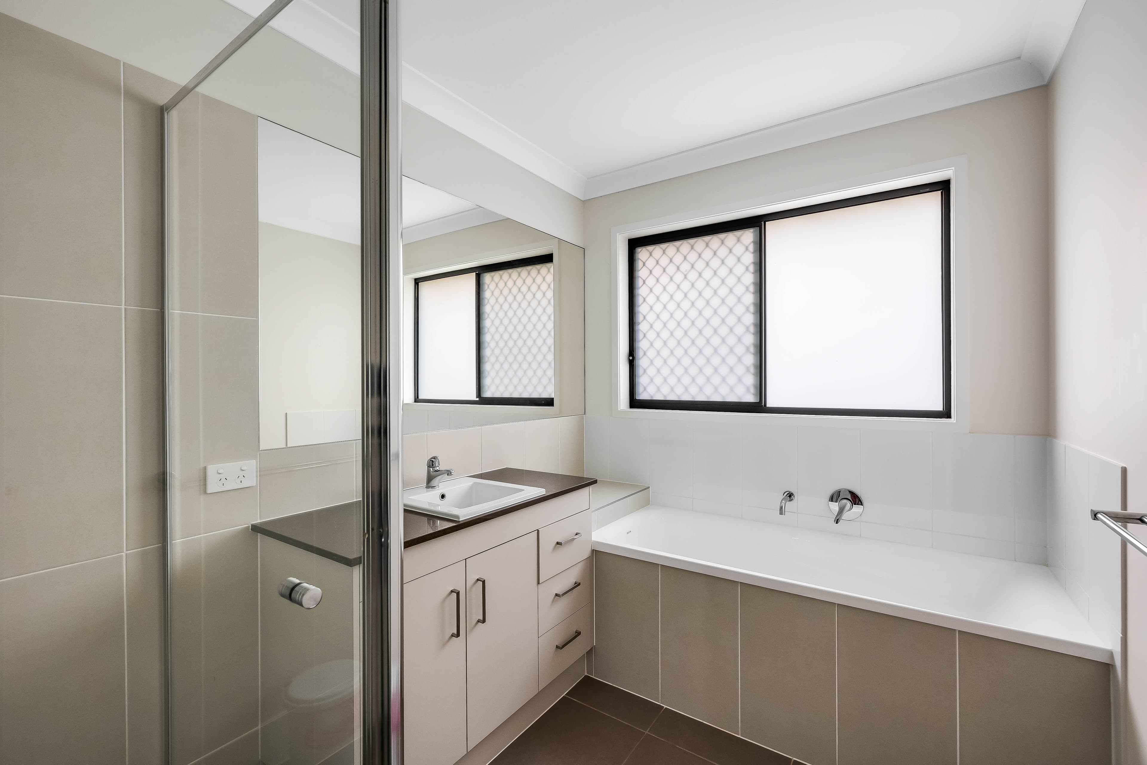 42 Mariette Street, HARRISTOWN QLD 4350, Harristown - Thumbnail 5