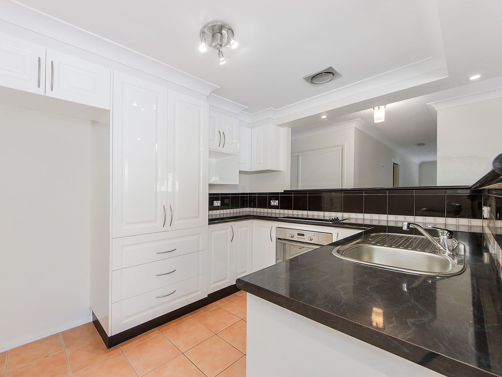 81 Cootharaba Drive, Helensvale QLD 4212, Helensvale - Thumbnail 5